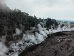 Status Awas Semeru: Lumajang Tetapkan Tanggap Darurat, Ratusan Warga Bertahan di Pengungsian