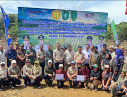 Ubah Lahan Tidur Jadi Lumbung Pangan, Krisantus Tanam Padi Perdana di Lahan CSR Bengkayang