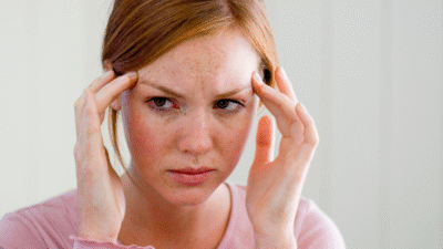 "Merasa baik-baik saja padahal lelah? Waspada! Kenali 5 tanda 'silent burnout' yang sering muncul tanpa disadari, mulai dari sinis hingga sering lupa."