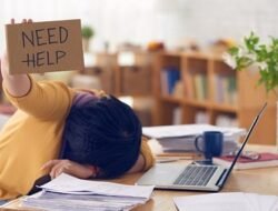 Jangan Panik! Ini 5 Cara Tetap Waras dan Tenang Dikejar Deadline Skripsi