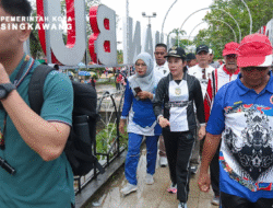 Tampil Sporty di HUT PGRI, Tjhai Chui Mie: Guru Harus ‘Lari’ Kejar Kemajuan Teknologi