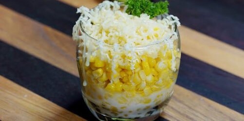 "Bingung mau ngemil apa akhir pekan ini? Intip 6 ide cemilan praktis, hemat, dan enak yang bisa kamu buat sendiri di rumah saat weekend. Mulai dari yang manis hingga gurih!"