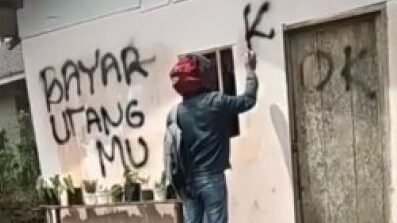 Ilustrasi Debt Collector - Komisi III DPR mendesak OJK menghapus aturan penagihan utang oleh pihak ketiga buntut kasus kekerasan di Kalibata.