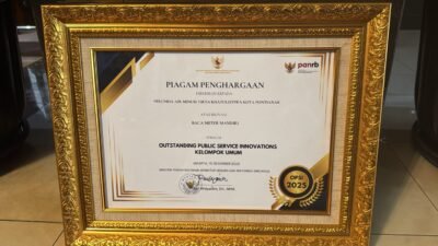 Piagam penghargaan Outstanding Public Service Innovations (OPSI) dari Kemenpan-RB.