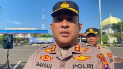 Polda Jatim resmi mencopot Kapolres Tuban AKBP William Tanasela terkait dugaan pungli dan potong anggaran operasional.