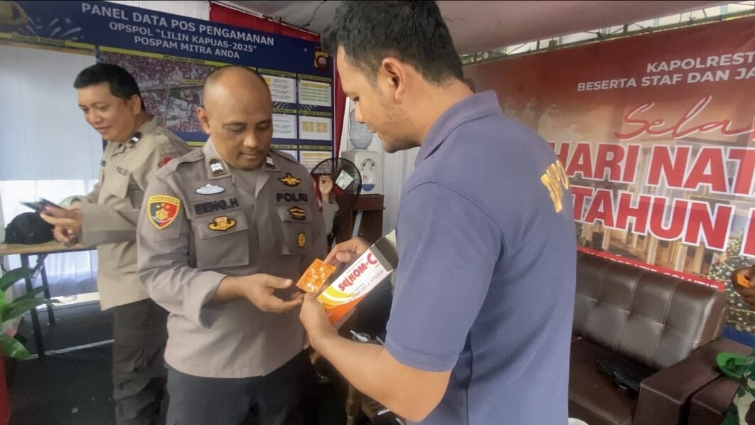 Polda Kalbar optimalkan Satgas Banops dalam Operasi Lilin Kapuas jelang Tahun Baru 2026. Empat subsatgas disiagakan jaga kondusivitas wilayah.