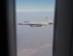 Istimewa! Masuk Langit Pakistan, Pesawat Presiden Prabowo Dikawal 6 Jet Tempur JF-17 Thunder