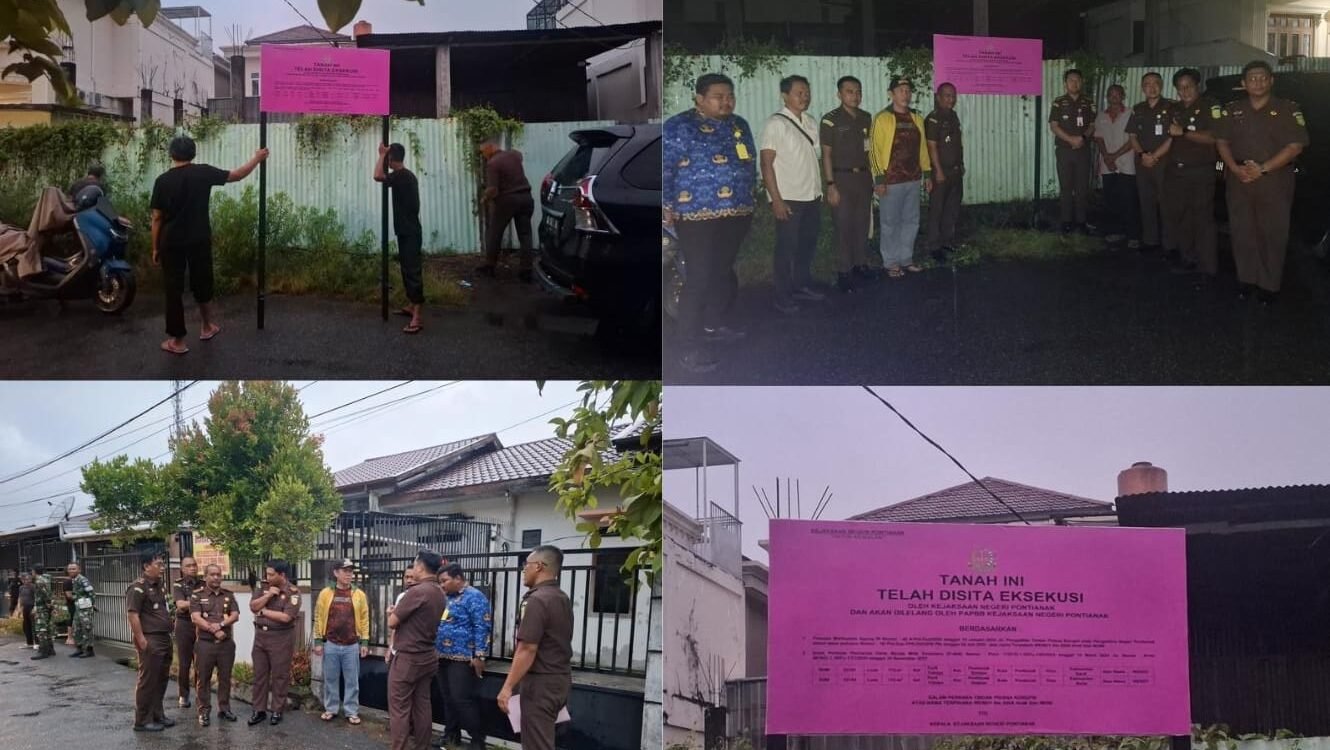 Tim Eksekutor dari Kejati Kalbar dan Kejari Pontianak saat melakukan pemasangan plang sita eksekusi pada salah satu aset milik terpidana korupsi Wendy alias Asia di Pontianak, Senin (1/12/2025).