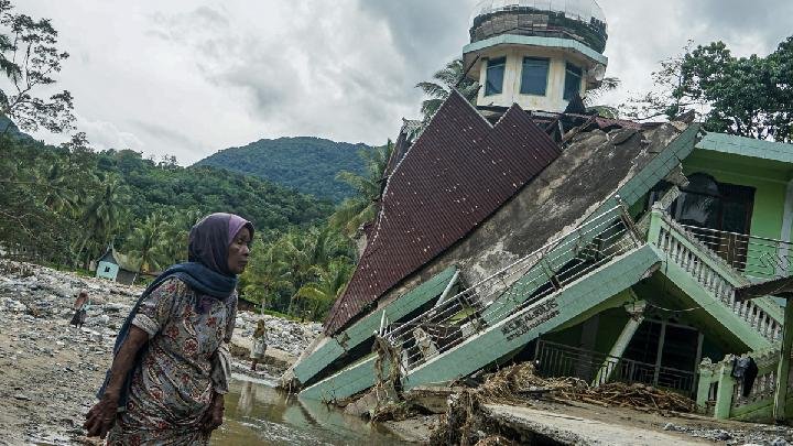 Banjir dan longsor yang melanda Sumatera bukan hanya karena cuaca ekstrem, juga ada campur tangan manusia (Dok. Ist)