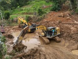 Percepat Distribusi Bantuan, BNPB dan Pemda Optimalkan Perbaikan Akses Darat Sumbar