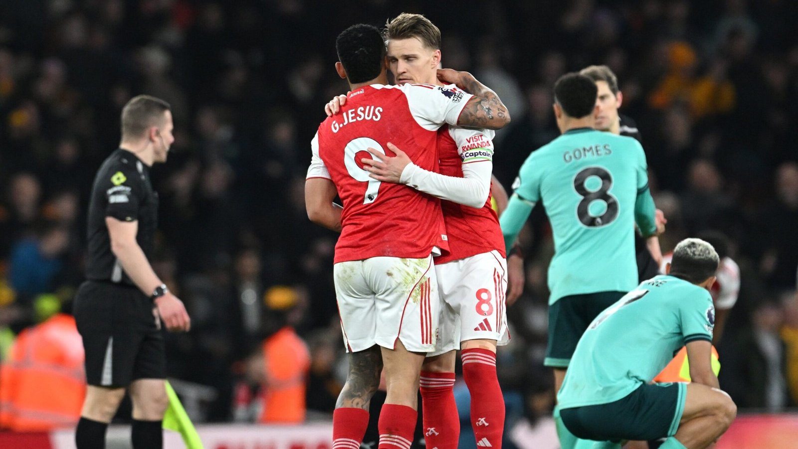 Arsenal Menang Dramatis 2-1 Atas Wolves Berkat Gol Bunuh Diri