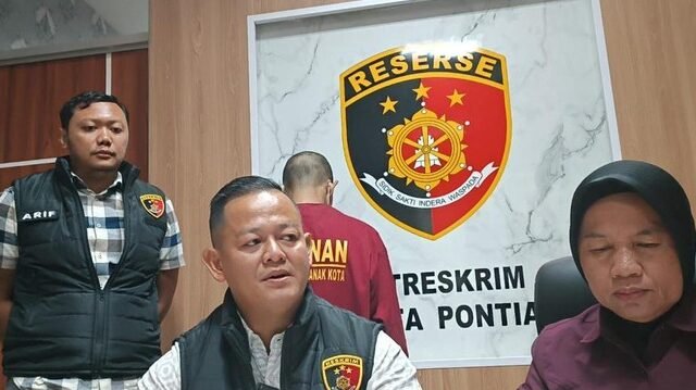 "Seorang balita di Pontianak meninggal dunia usai alami kekerasan oleh pacar ibunya. Motif pelaku diduga kesal karena korban sering menangis."