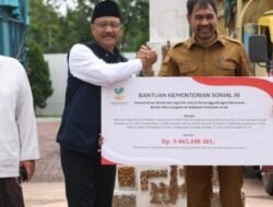 Logistik Rp9 Miliar Tiba di Kantor Gubernur, Mualem Akui Masih Ada Korban Banjir Belum Tersentuh