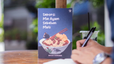 "Merasa lelah dengan tuntutan hidup? Simak 4 alasan kenapa filosofi 'Seporsi Mie Ayam Sebelum Mati' sangat relevan untuk mengingatkan kita akan bahagia yang sederhana."