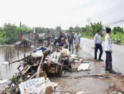 Tanpa Ricuh, Warga Sungai Rengas Bongkar Sendiri Bangunan Liar, Sujiwo: Kita Siapkan Lapak Gratis!