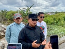 Tinjau Jalan Pramuka, Sujiwo Gerak Cepat Normalisasi Parit dan Bangun Pedestrian