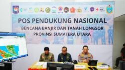 "Akses darat terputus akibat longsor, distribusi logistik ke korban banjir Sumatera kini andalkan helikopter dan kapal untuk tembus wilayah terisolir. "