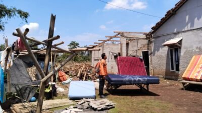 BPBD Kabupaten Bogor melakukan kaji cepat dan analisa di Desa Cibodas, Kecamatan Rumpin, Kabupaten Bogor, pada Selasa (2/12/2025). Sumber Foto: BPBD Kabupaten Bogor