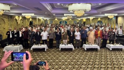 Foto bersama Gubernur Kalbar dan jajaran pengurus KONI serta peserta Musorprov ke-14 di Pontianak. (Dok. Faktakalbar.id)