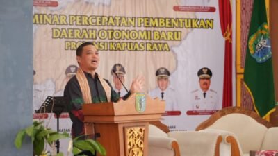 Gubernur Ria Norsan tegaskan dukungan penuh pembentukan Provinsi Kapuas Raya. Pemprov Kalbar siapkan anggaran 3 tahun dan dorong kajian akademis matang.