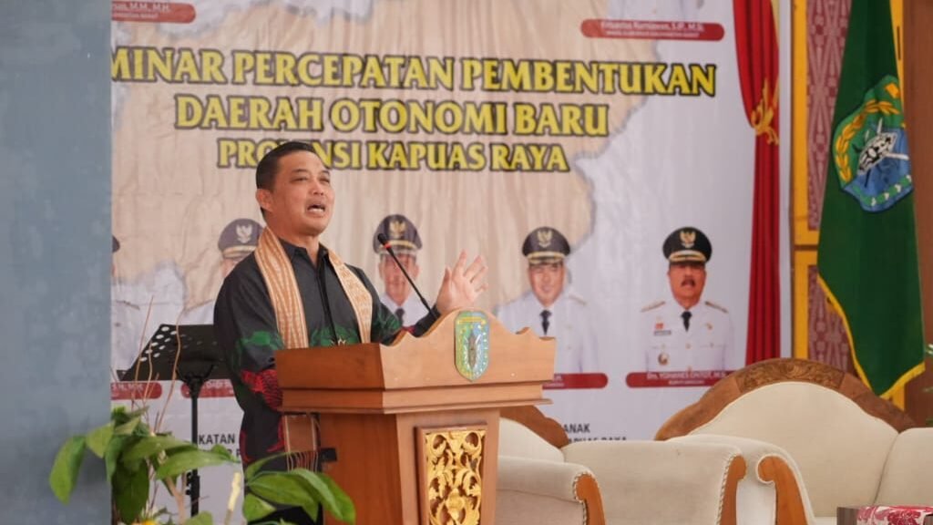 Gubernur Ria Norsan tegaskan dukungan penuh pembentukan Provinsi Kapuas Raya. Pemprov Kalbar siapkan anggaran 3 tahun dan dorong kajian akademis matang.