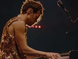 Harry Styles Beri Sinyal Akhiri Hiatus Lewat Video “Forever, Forever”