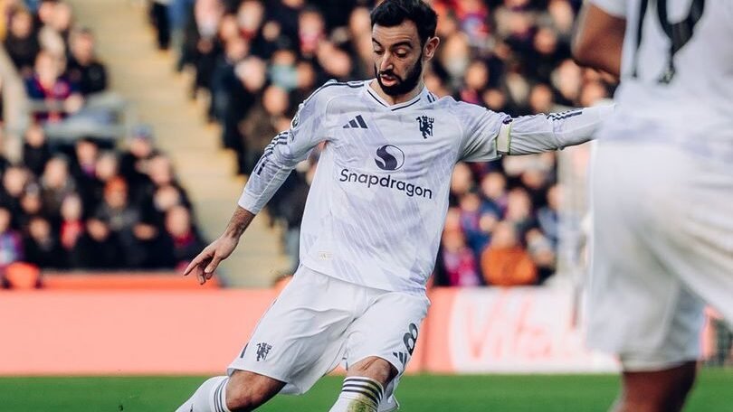 Setan Merah sukses mencuri tiga poin dari kandang Crystal Palace berkat Kemenangan Manchester United dengan skor akhir 2-1.