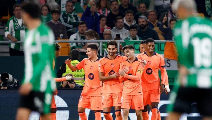 Hasil Real Betis vs Barcelona 5-3: Ferran Torres Hattrick