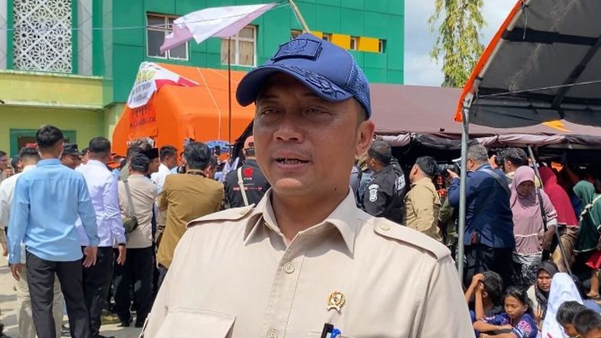"Mensesneg Prasetyo Hadi menyebut stok pangan dan obat untuk korban bencana Sumatera dan Aceh tercukupi. Namun, pemerintah mengakui masih ada kendala di lapangan. "