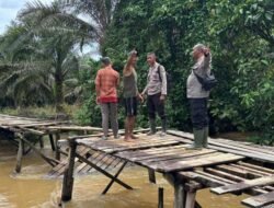 Jembatan Darurat Rampung, Pelajar di Pedalaman Mempawah Tak Lagi Bertaruh Nyawa Terobos Arus Sungai