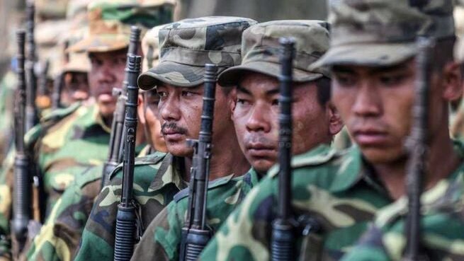 Barisan tentara junta militer Myanmar. Rezim militer terus menghadapi perlawanan sengit sejak kudeta tahun 2021. (Dok. Ist)