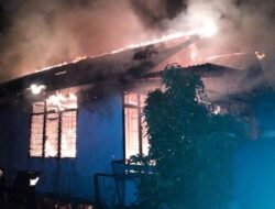 Peristiwa Kebakaran di Delta Pawan Ketapang, Satu Unit Rumah Ludes Dilahap Api