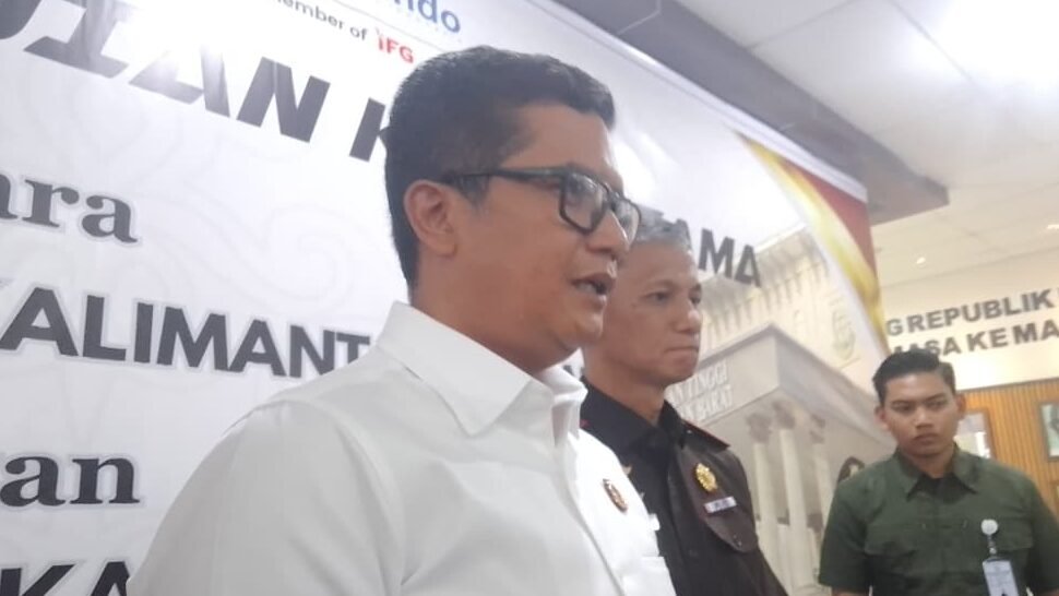 "Jelang KUHP baru 2026, Kejati Kalbar tegaskan pidana kerja sosial dilarang dikomersilkan. Pelaku akan diberdayakan sesuai keahlian untuk hapus stigma."