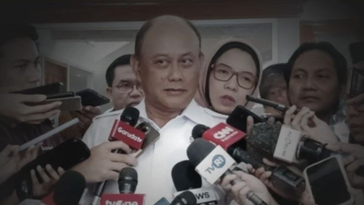 Kepala Badan Gizi Nasional (BGN), Dadan Hindayana, saat memberikan keterangan pers kepada awak media terkait kelanjutan program Makan Bergizi Gratis (MBG) di masa libur sekolah. (Dok. HO/Faktakalbar.id)