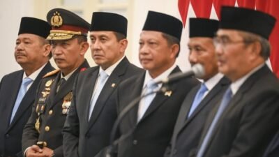 Komisi Percepatan Reformasi Polri usulkan pembebasan tiga aktivis dan evaluasi status 1.038 tersangka kerusuhan Agustus 2025.