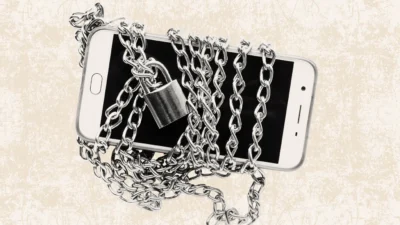 "Apakah akhir pekan Anda habis hanya untuk scrolling? Simak 6 manfaat detox ponsel saat weekend yang ampuh pulihkan energi dan kesehatan mental sebelum Senin tiba."