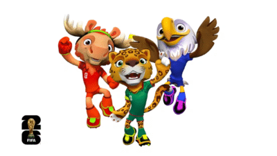 Tiga karakter kartun maskot piala dunia 2026 berupa rusa moose merah, jaguar hijau, dan elang biru berpose bersama logo FIFA 26. (Dok. FIFA)