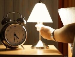 Benarkah Orang Suka Begadang Lebih Pintar? Ini Penjelasannya