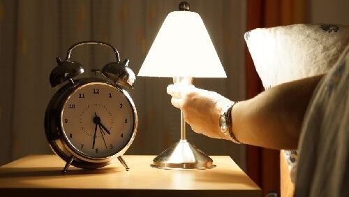 Individu yang memilih untuk tetap terjaga dan produktif di malam hari mungkin memiliki keunggulan kognitif tertentu dibanding mereka yang bangun pagi. (Dok. Ist)