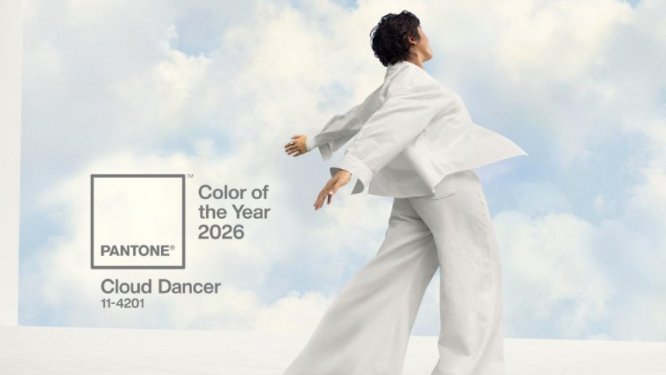 Visualisasi Pantone Color of the Year 2026 Cloud Dancer (11-4201), warna putih lembut yang melambangkan ketenangan dan refleksi diri. (Dok. Instagram/@pantone)