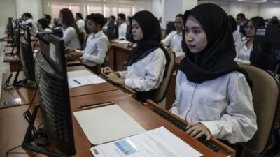 "Pemerintah pastikan rekrutmen CPNS 2026 akan memprioritaskan fresh graduate demi regenerasi birokrasi. K/L diminta hitung kebutuhan pegawai sesuai Asta Cita."