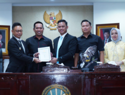 Sah! DPRD Pontianak Ketok Palu 6 Ranperda Strategis: Digitalisasi Pajak hingga Bantuan Hukum