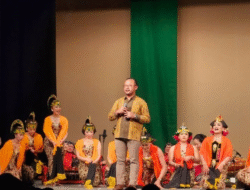 Pukau Ratusan Warga Jepang, Magis Lengger Lanang Banyumas Guncang Panggung Kita Topia Tokyo