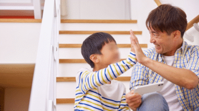 "Ingin memutus rantai budaya patriarki? Simak 5 teknik parenting sederhana ini agar anak tumbuh menjunjung kesetaraan, menghargai pasangan, dan bebas dari maskulinitas toksik."