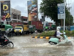 Pontianak Dikepung Pasang Laut Berbaur Banjir Hujan, Tiga Hari Tak Kunjung Surut