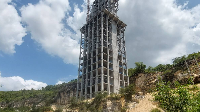 Konstruksi bangunan proyek Monumen Reog dan Museum Peradaban Ponorogo yang kontraktornya digeledah KPK terkait kasus suap. (Dok. Ist)