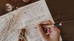 "Hilangkan kecemasan hari Minggu dengan 5 rutinitas akhir pekan ini. Tips sederhana agar Senin lebih siap, produktif, dan bebas stres. Baca selengkapnya."