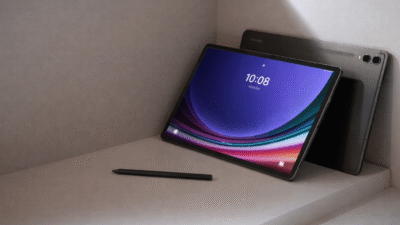 Ilustrasi - tablet Samsung Galaxy Tab 11 yang resmi diluncurkan di Indonesia.