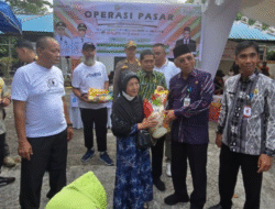 Kendalikan Inflasi Jelang Nataru, Pemkot Pontianak Sebar 2.752 Paket Sembako Murah di Pontianak Timur