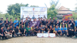 Para atlet dan pengurus Perbakin foto bersama usai gelaran Shooting Competition Antar Klub Menembak Kota Pontianak di Lapangan Tembak Perbakin Kalbar. (Dok. HO/Faktakalbar.id)